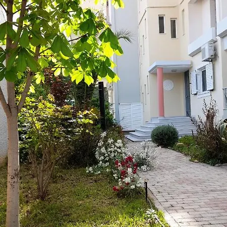 Akrata Rose Garden I Paralia Akratas