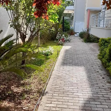Akrata Rose Garden I * Paralia Akratas